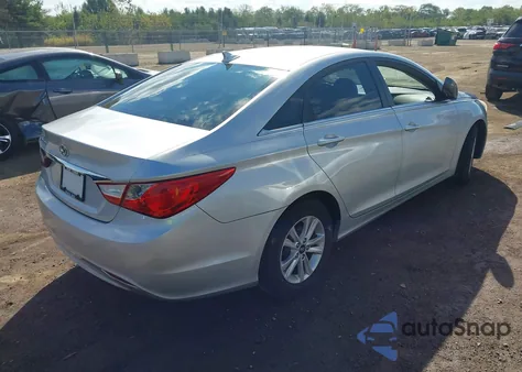 2011 Hyundai Sonata Gls z USA, uszkodzony, nr VIN 5NPEB4AC4BH220909